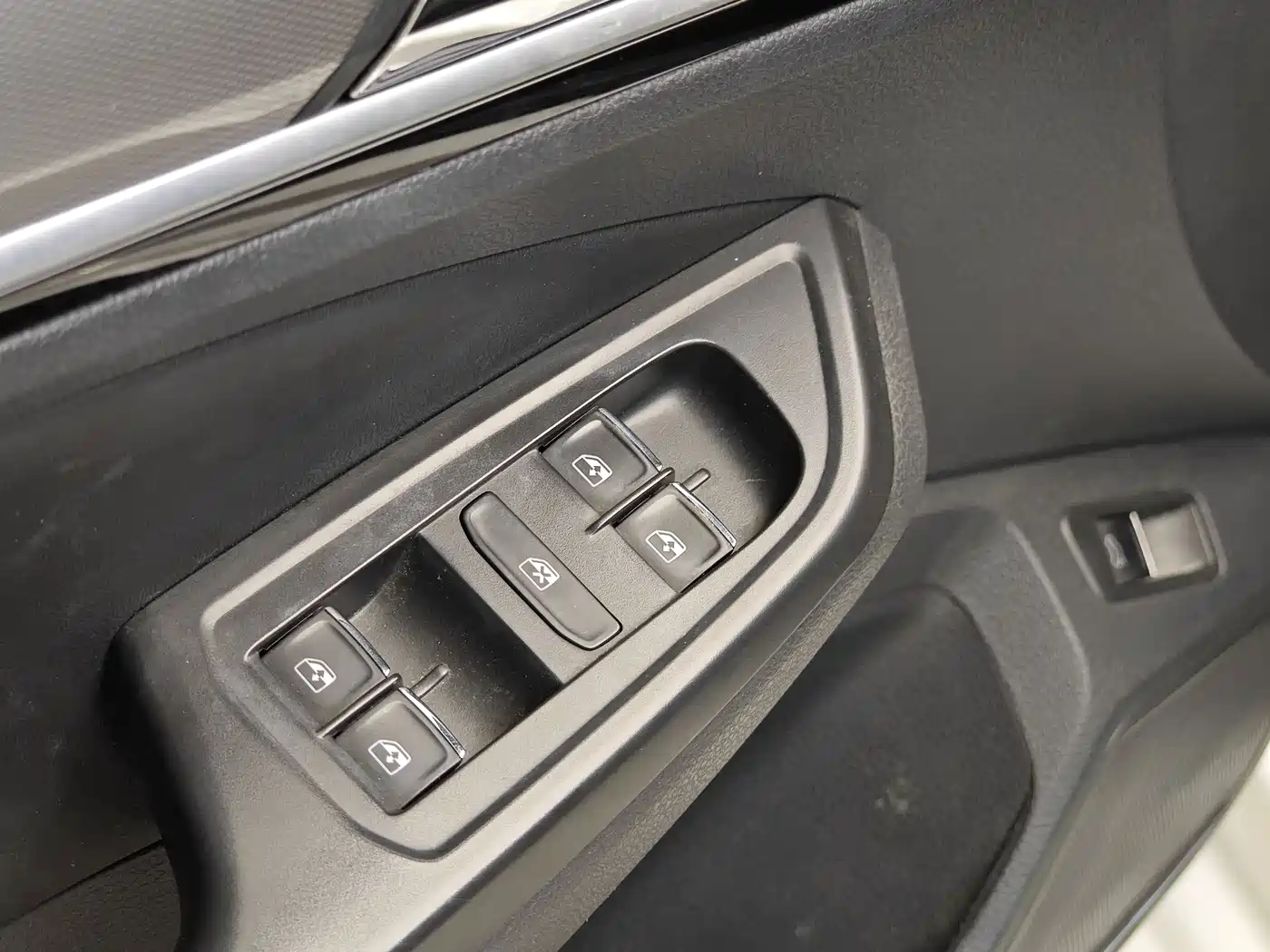 Volkswagen Bora 2018 1.5L Automatic Comfort фото 9