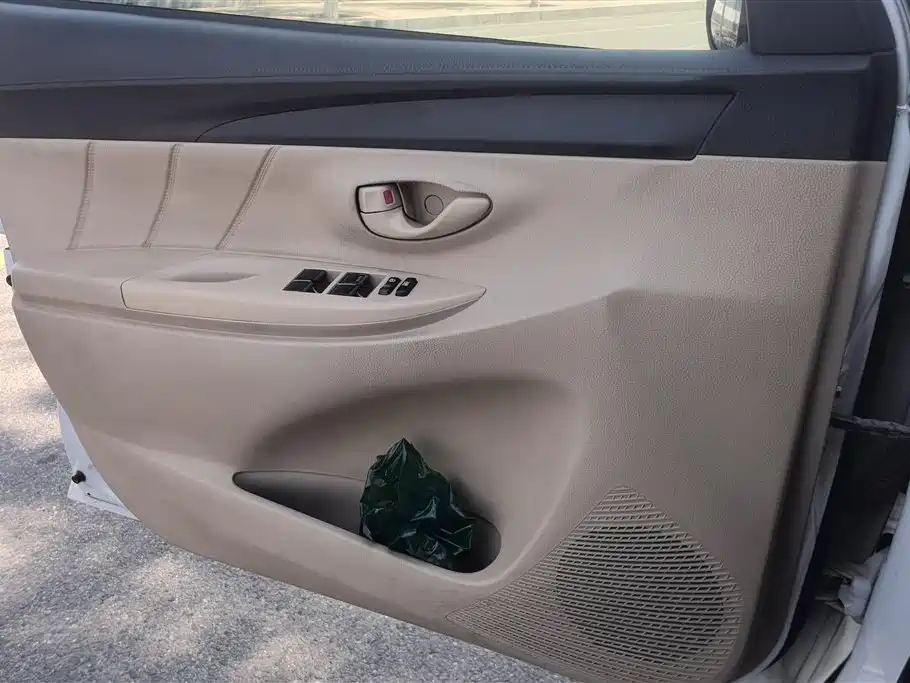 Toyota Vios 2016 1.5L Automatic Zhi Zhen Xing Yao Edition фото 7