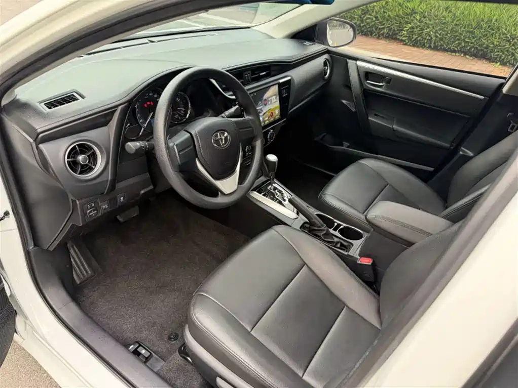 Toyota Corolla 2017 1.2T CVT GL фото 13