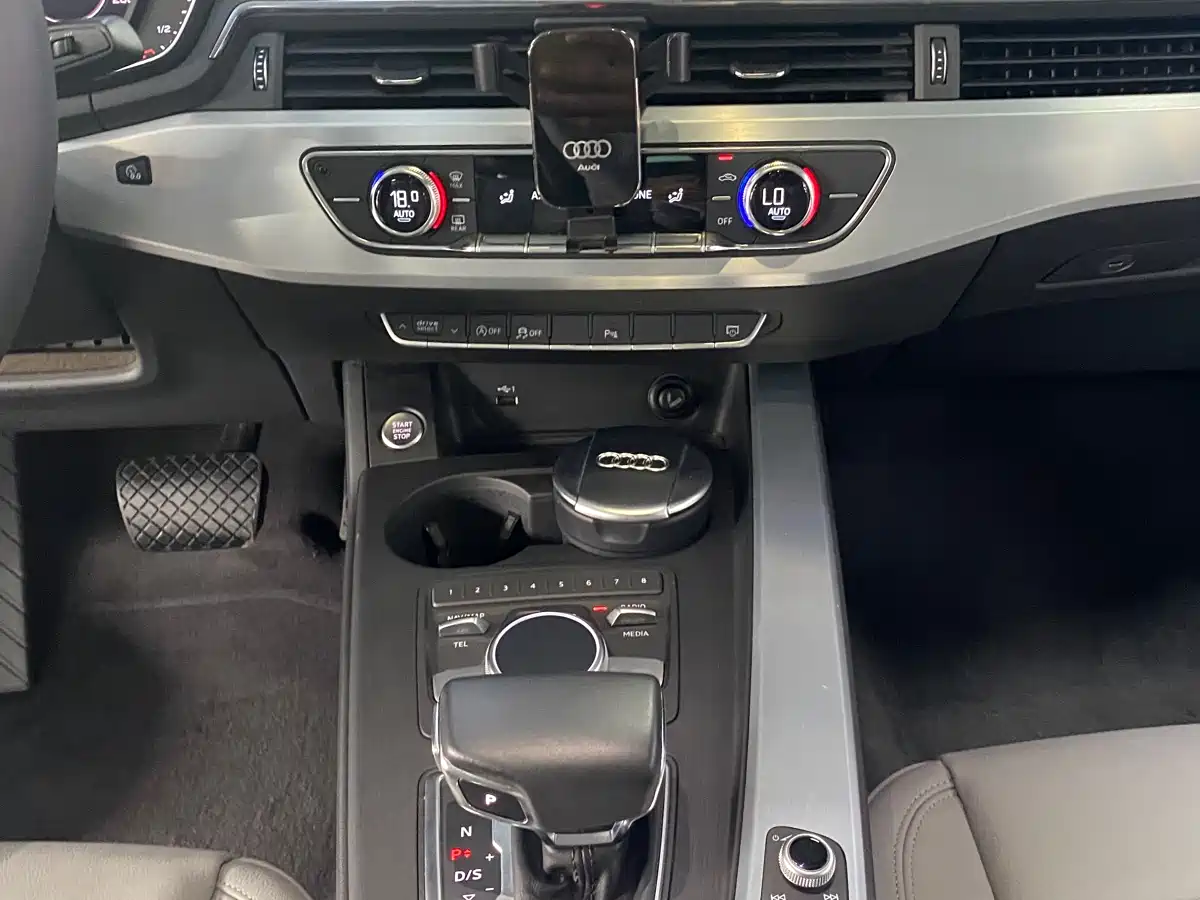 Audi A4L 2018 30th Anniversary 40 TFSI Fashion фото 15