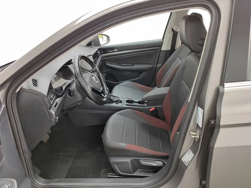 صورة 10 - Volkswagen Bora