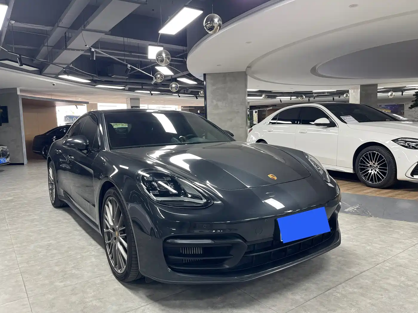 Porsche Panamera 2023 Panamera 2.9T Platinum Edition фото 2
