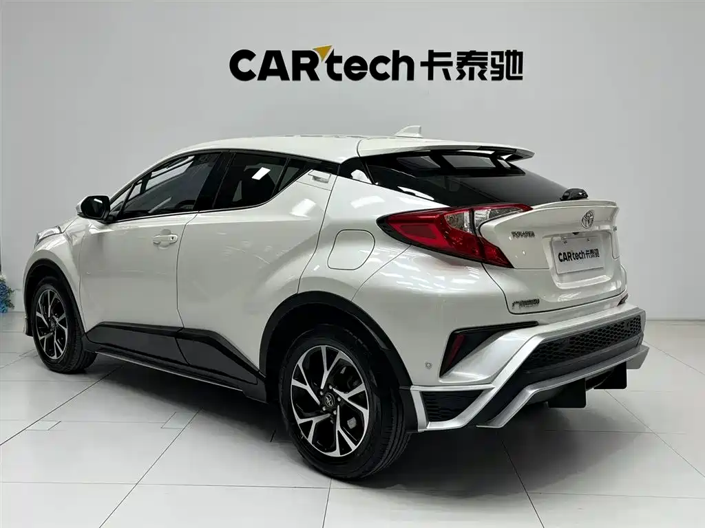Toyota C-HR 2018 2.0L Cool Run Leader Edition China V фото 10