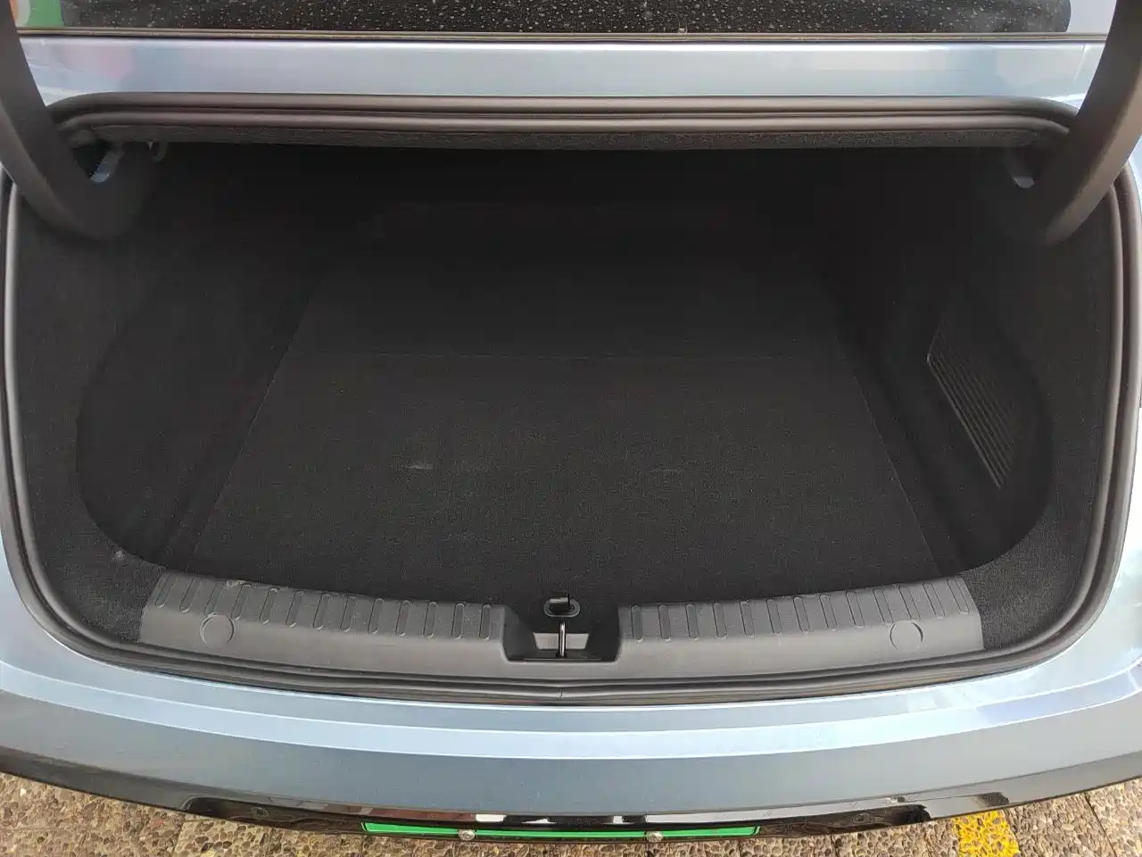 GEELY GALAXY GALAXY E8