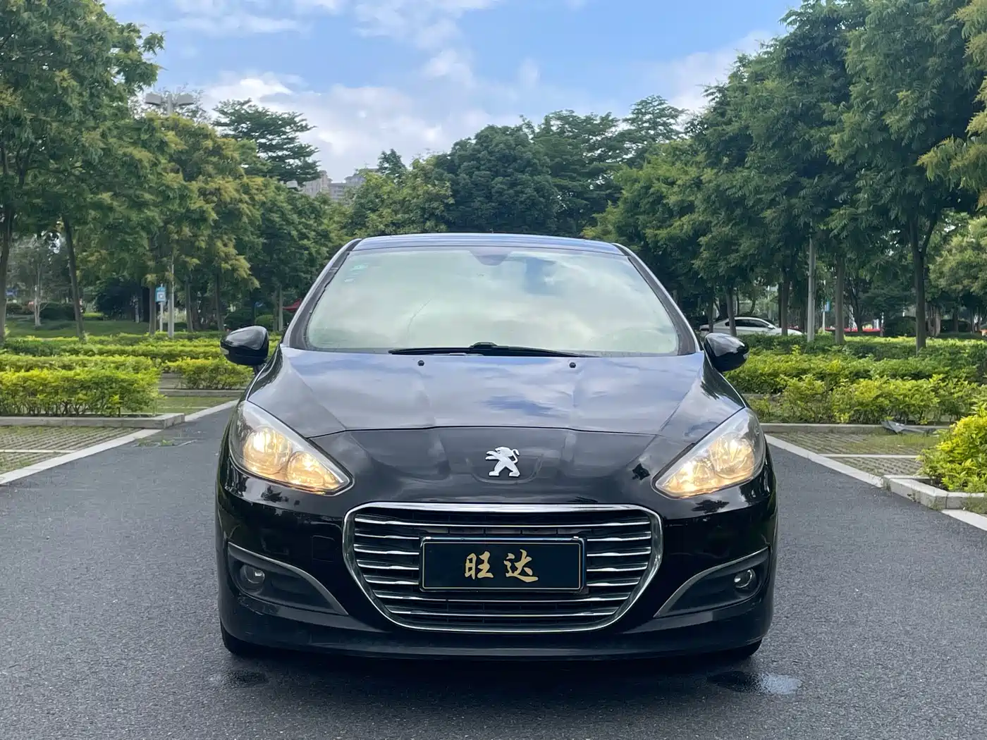 Peugeot 308 2014 Model Joy Edition Classic 1.6L Automatic Trend Style фото 2