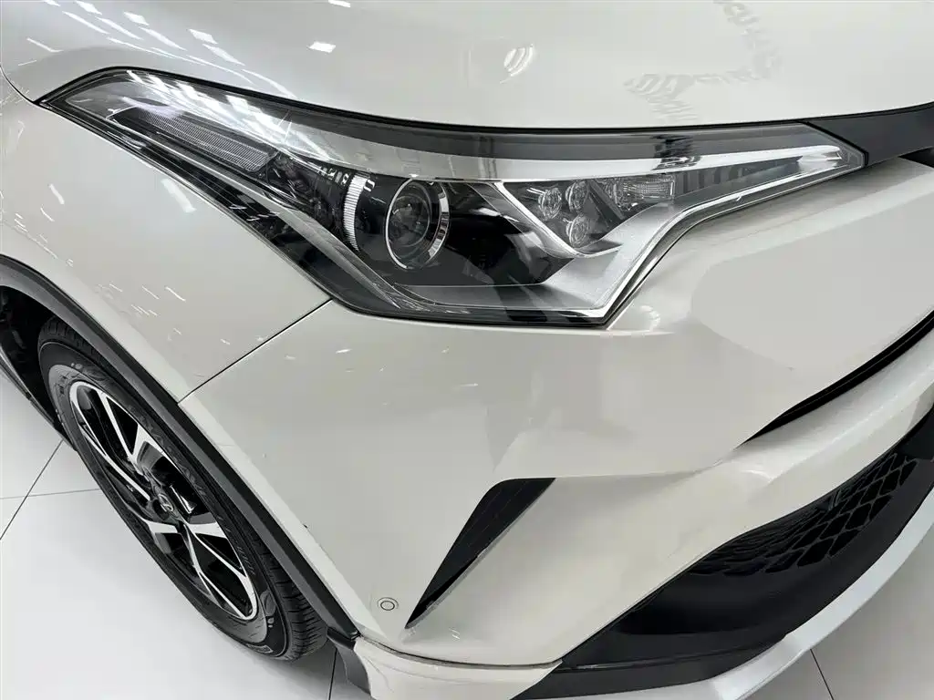 Toyota C-HR 2018 2.0L Cool Run Leader Edition China V фото 13