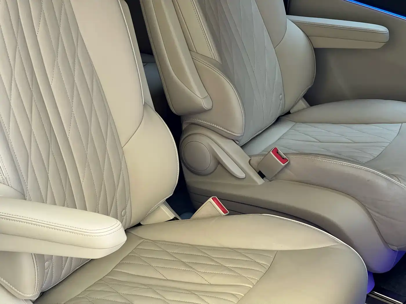 Buick GL8 2023 Facelift Land Business Class Luxury фото 13