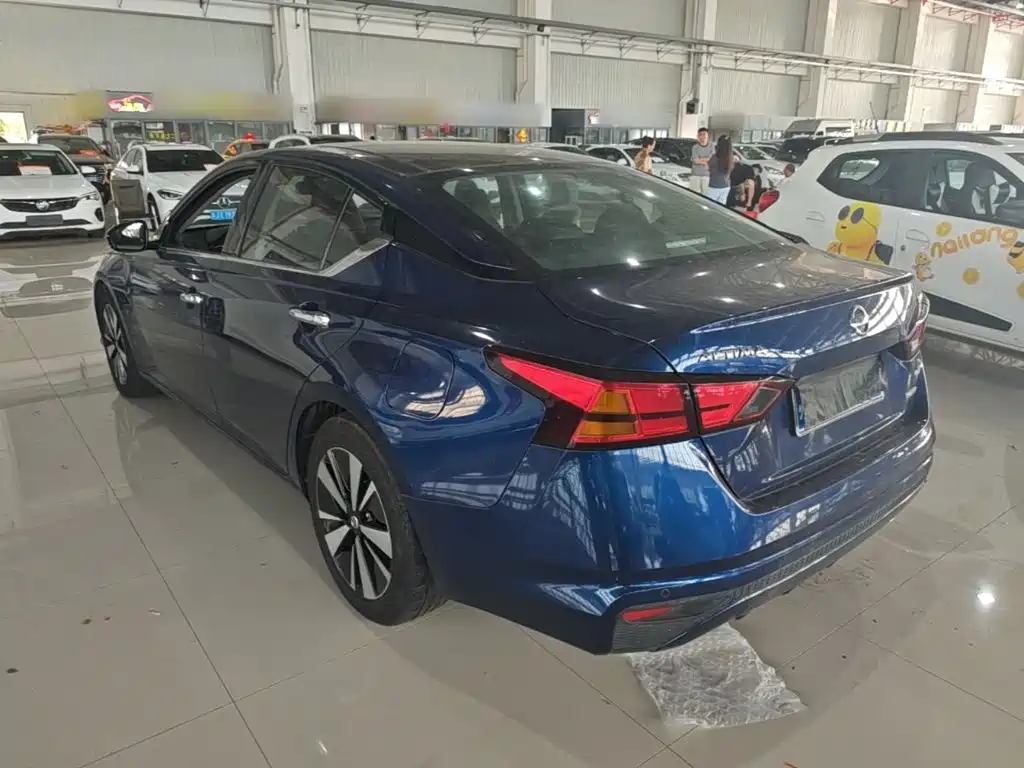 Фото 5 - Nissan Teana