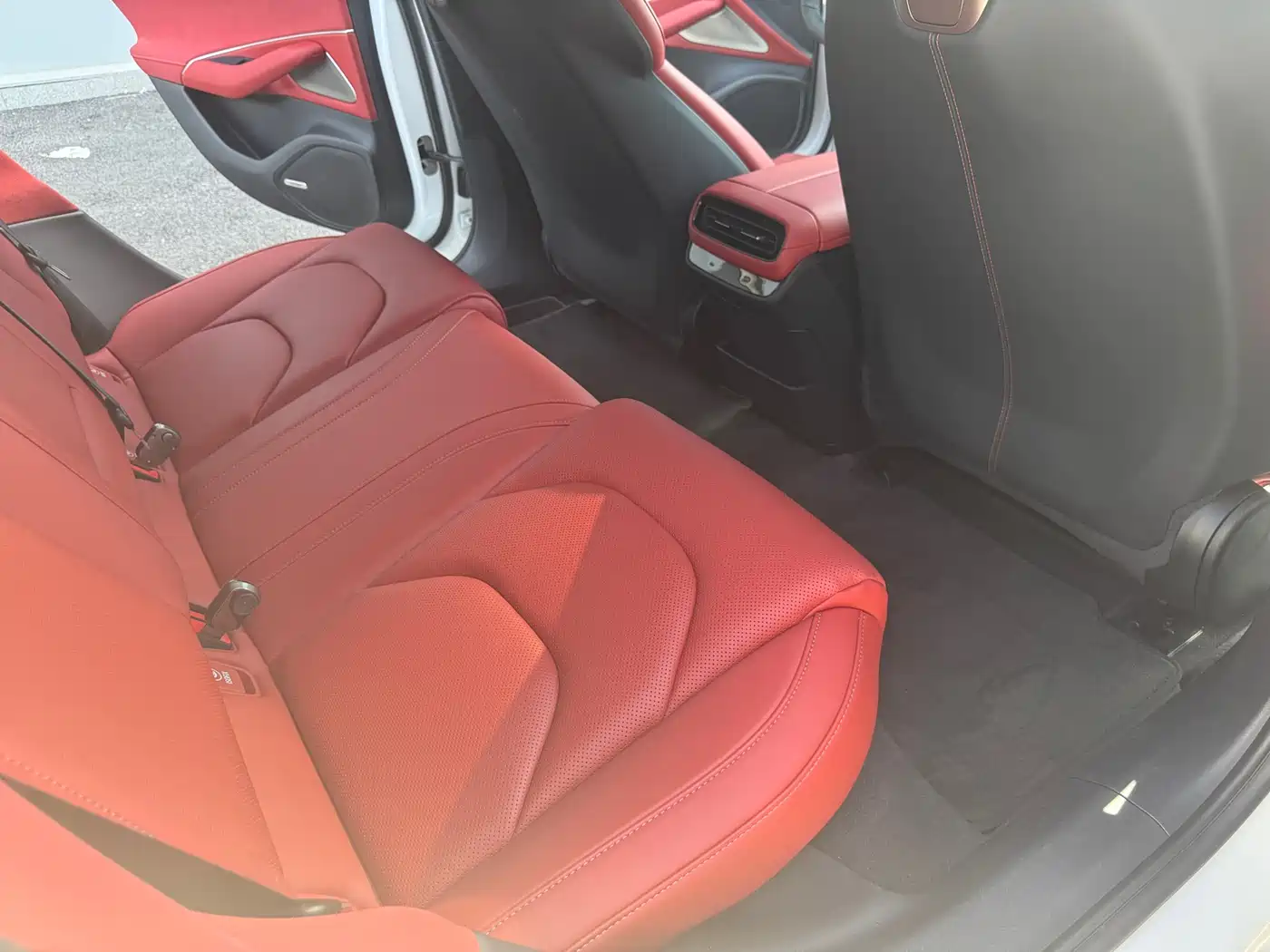 Xiaomi Auto Xiaomi SU7 2024 RWD Long Range Intelligent Driving Edition фото 10