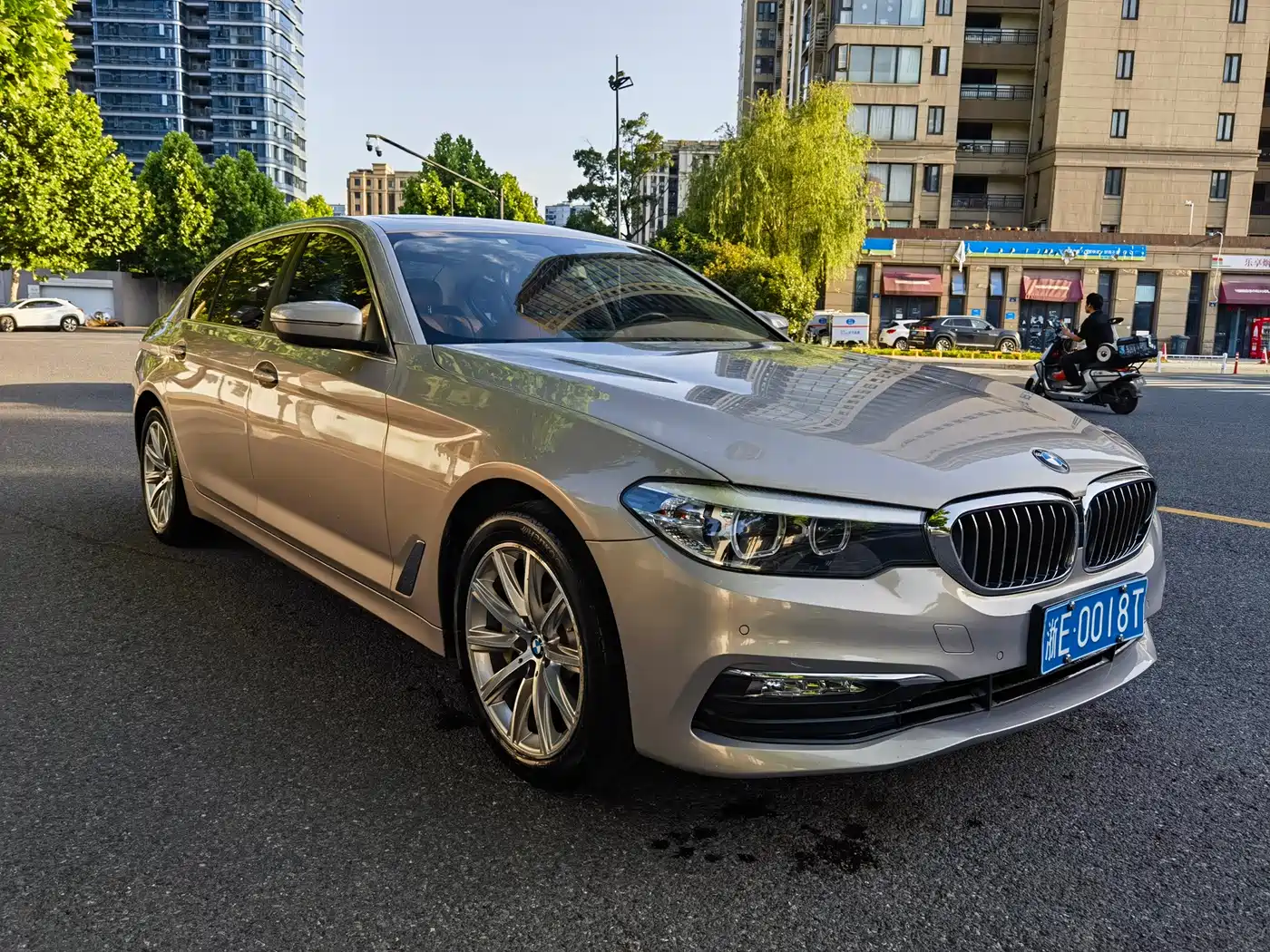 BMW 5 Series 2018 528Li Launch Special Edition фото 2