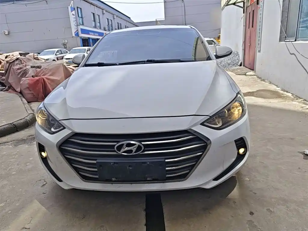 Hyundai Elantra 2016 Model 1.6L Automatic Smart Elite фото 3
