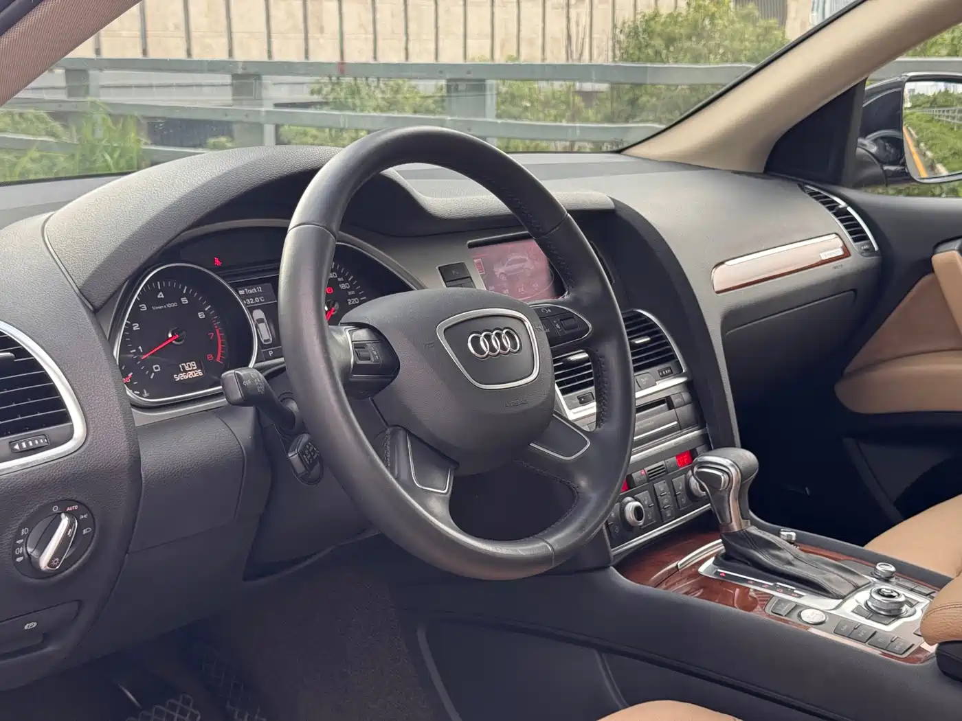 Фото 12 - Audi Q7