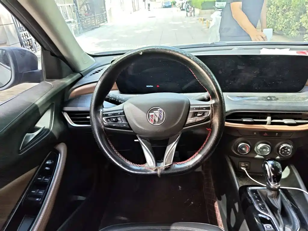 Фото 11 - Buick Verano