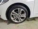 Фото 23 - Hyundai Elantra