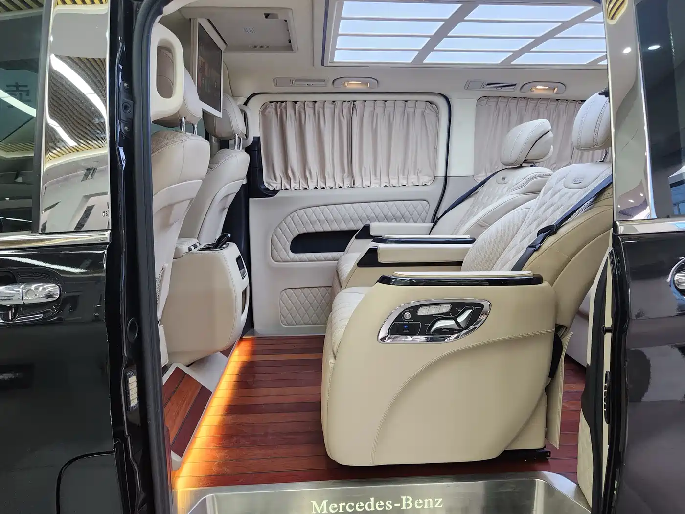 Mercedes-Benz Vito 2020 2.0T Business Edition (7-seater) фото 12