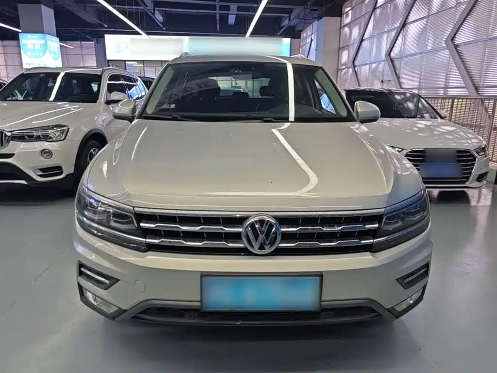 Volkswagen Tiguan L 2019 380TSI Auto AWD Smart Luxury Edition China V фото 3