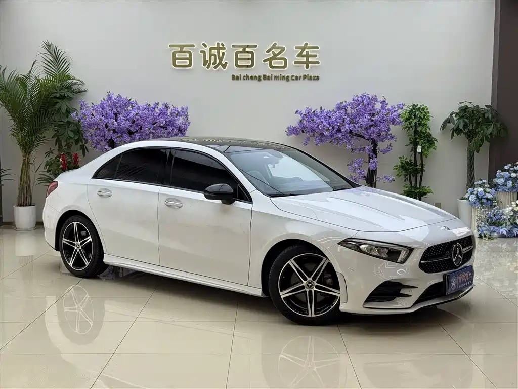 Mercedes-Benz A-Class 2020 Facelift A 220 L 4MATIC Sport Sedan фото 4