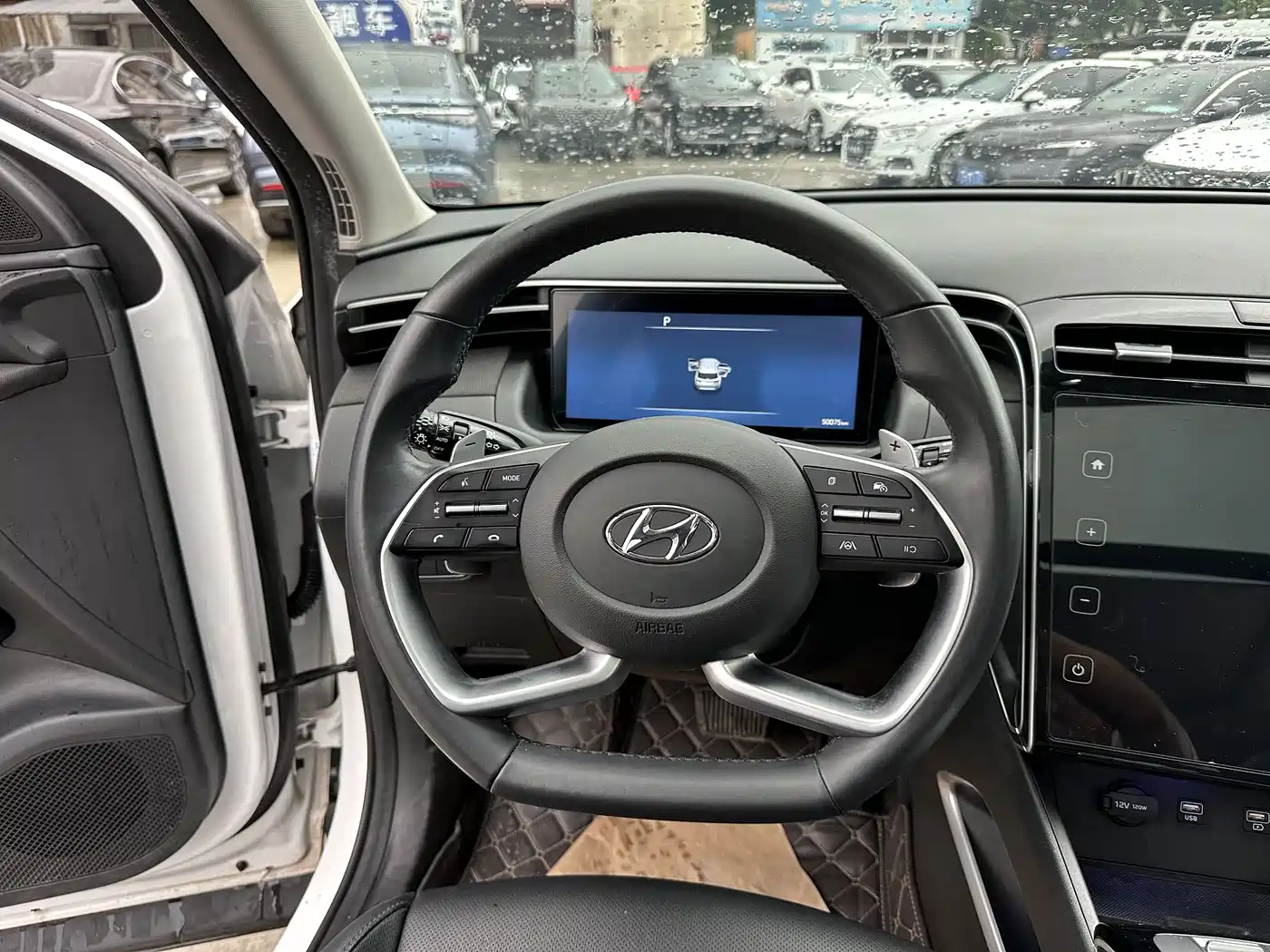 Hyundai Tucson 2021 Tucson L 1.5T DCT LUX Premium фото 17