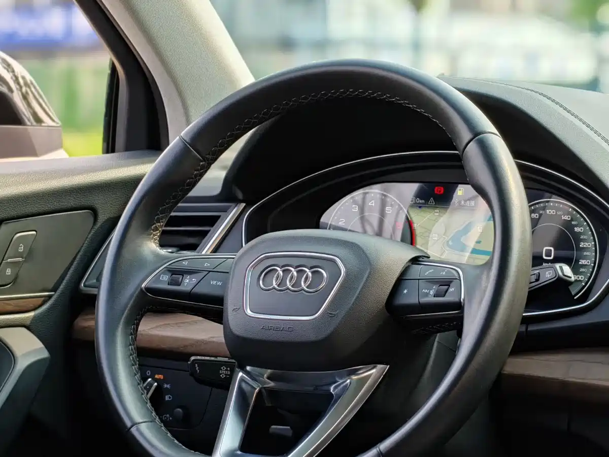 Audi Q5L 2022 40T Luxury Elegance фото 5