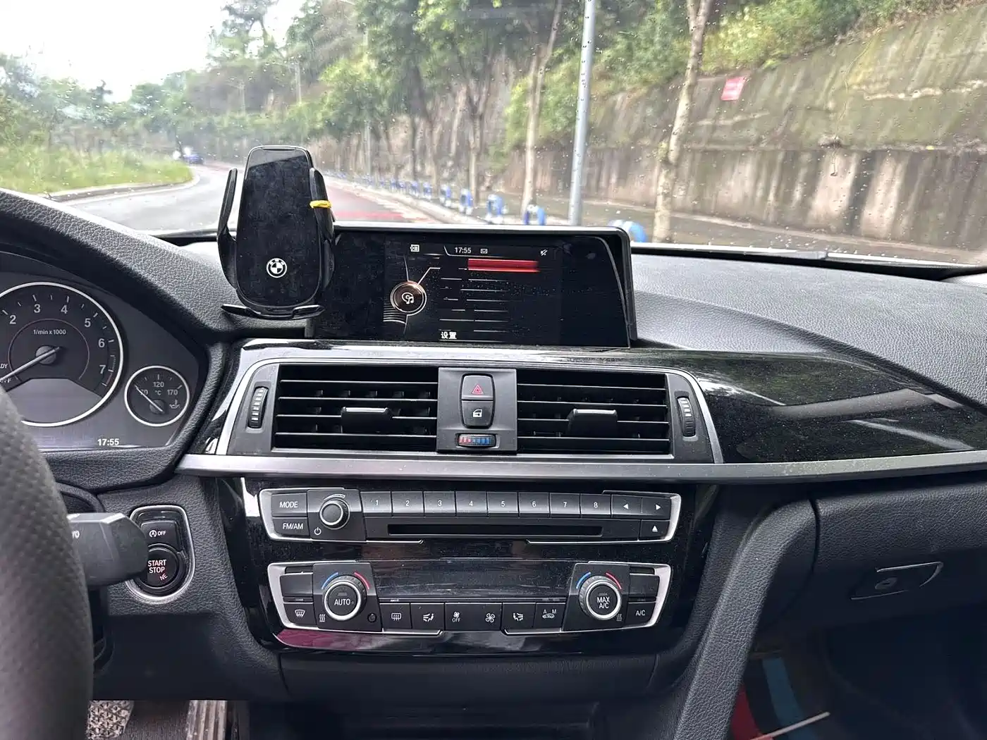 BMW 3 Series 2017 320Li M Sport фото 10