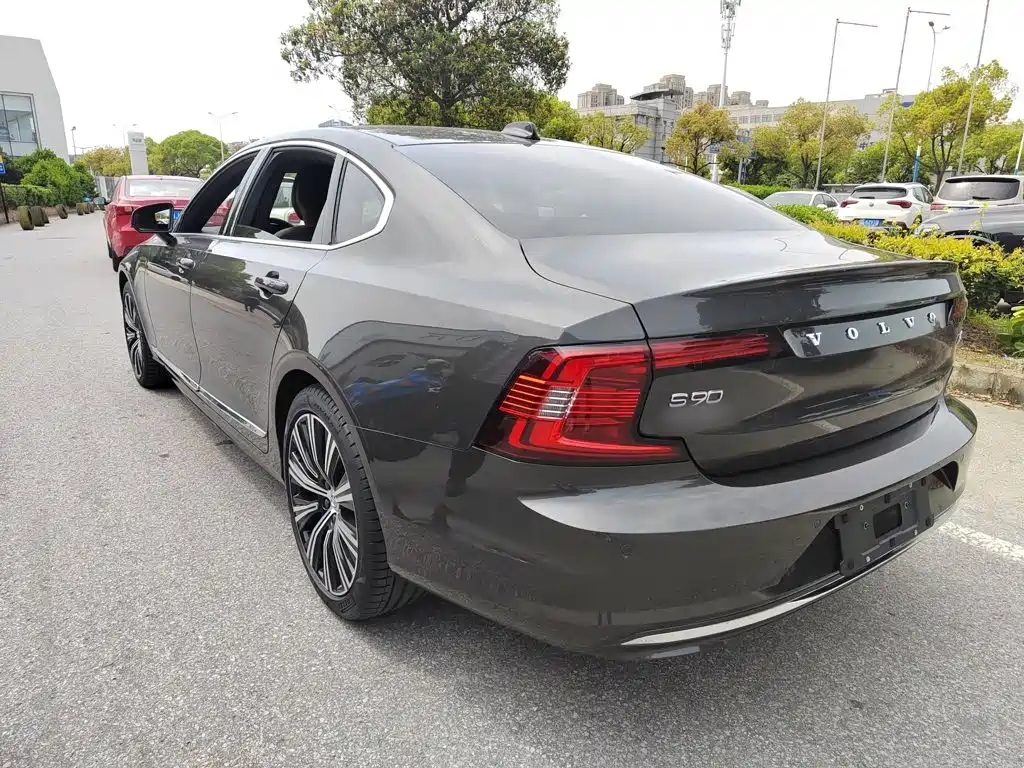 Volvo S90 2025 2025 B5 Zhiyuan Luxury Edition
