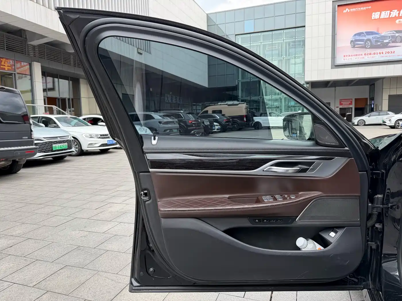 BMW 7 Series 2021 Model 740Li Leading Luxury Package фото 6