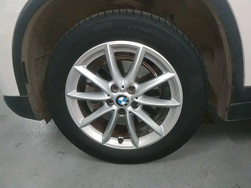 BMW X1 2018 sDrive18Li Fashion Model фото 23