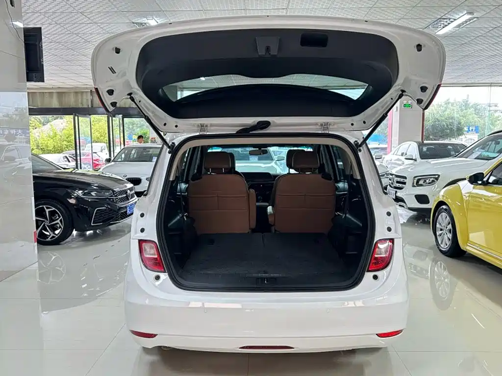 Buick GL6 2022 2021 323T Mild Hybrid Connected Luxury
