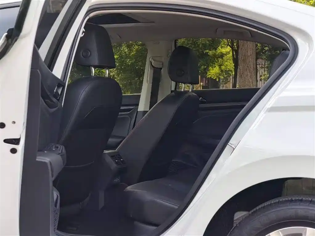 Volkswagen Bora 2021 1.5L Automatic Comfort Smart Edition фото 9