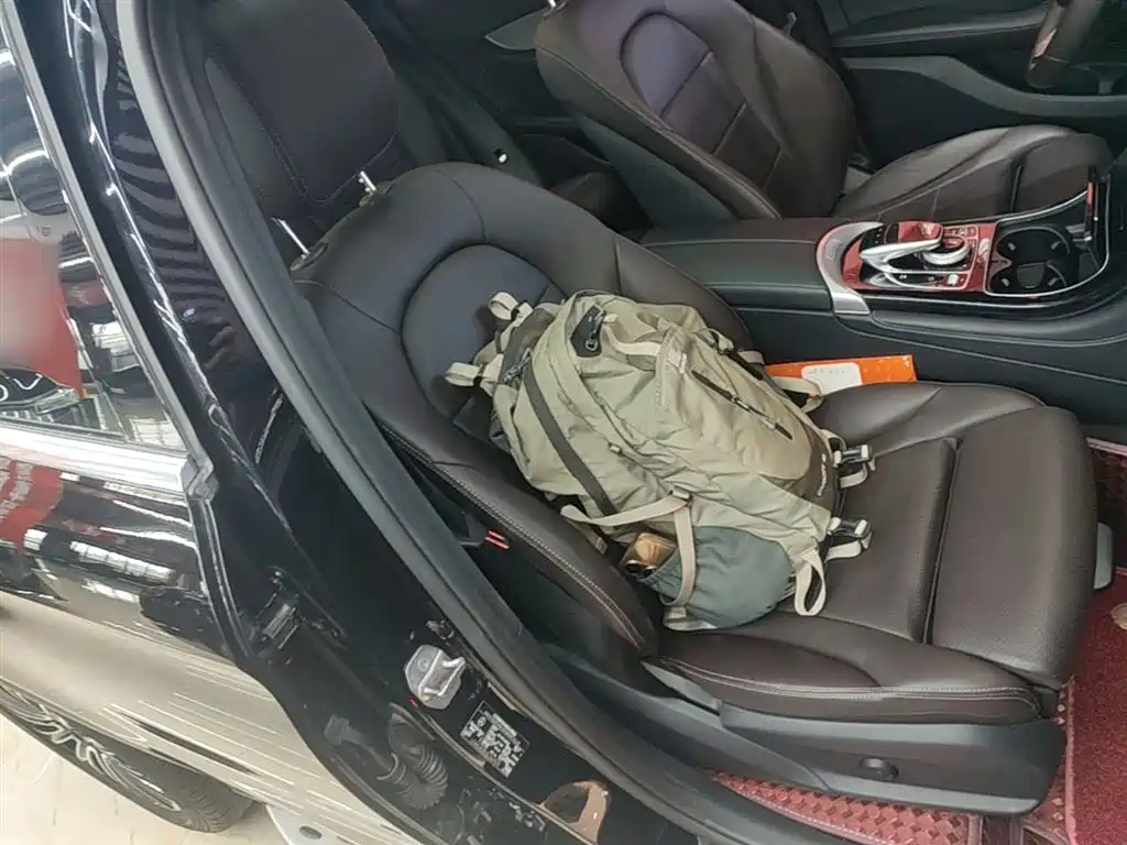 Mercedes-Benz GLC 2018 Facelift GLC 200 4MATIC фото 25