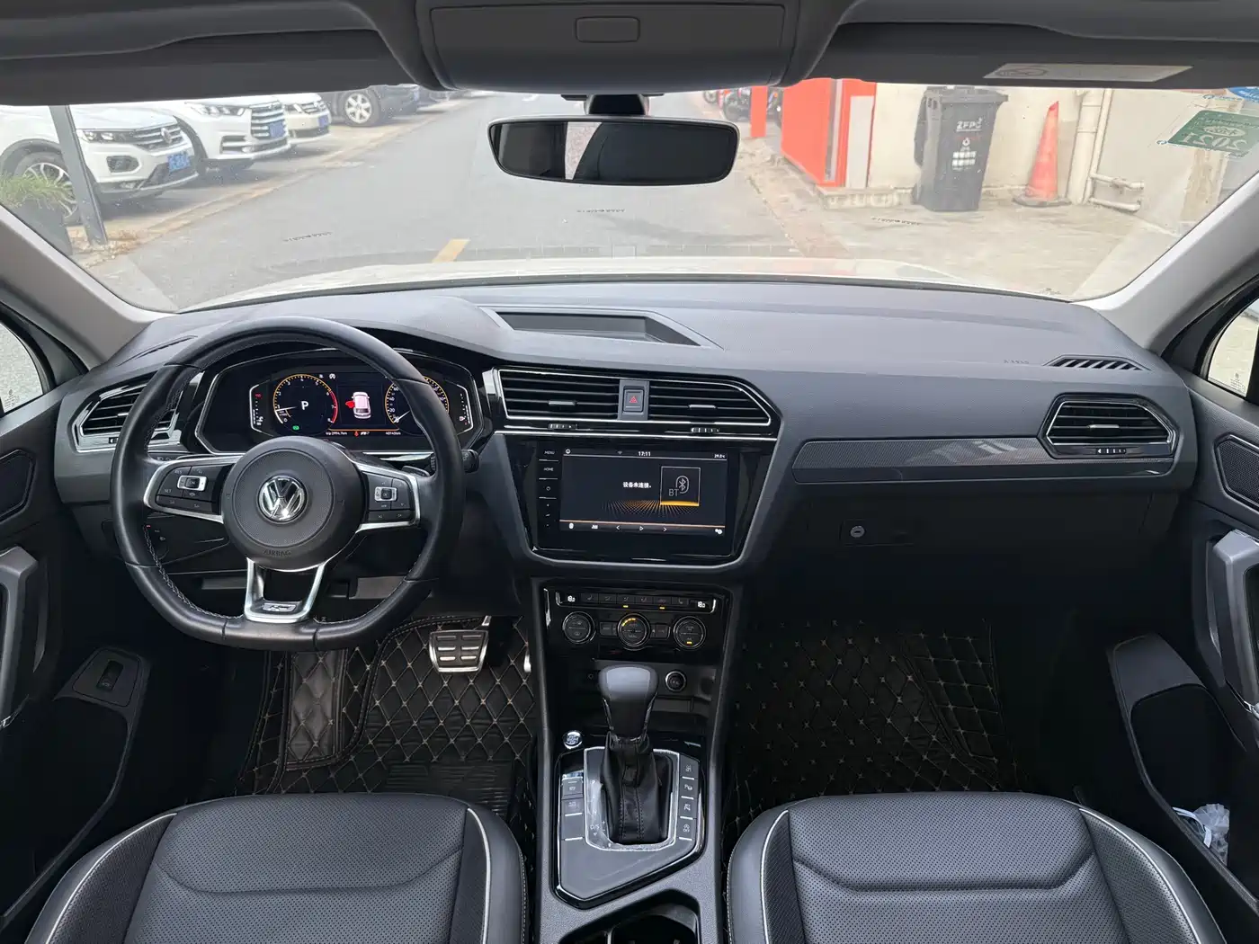 Volkswagen Tiguan L 2019 330TSI Automatic 2WD R-Line Flagship Edition China VI фото 9