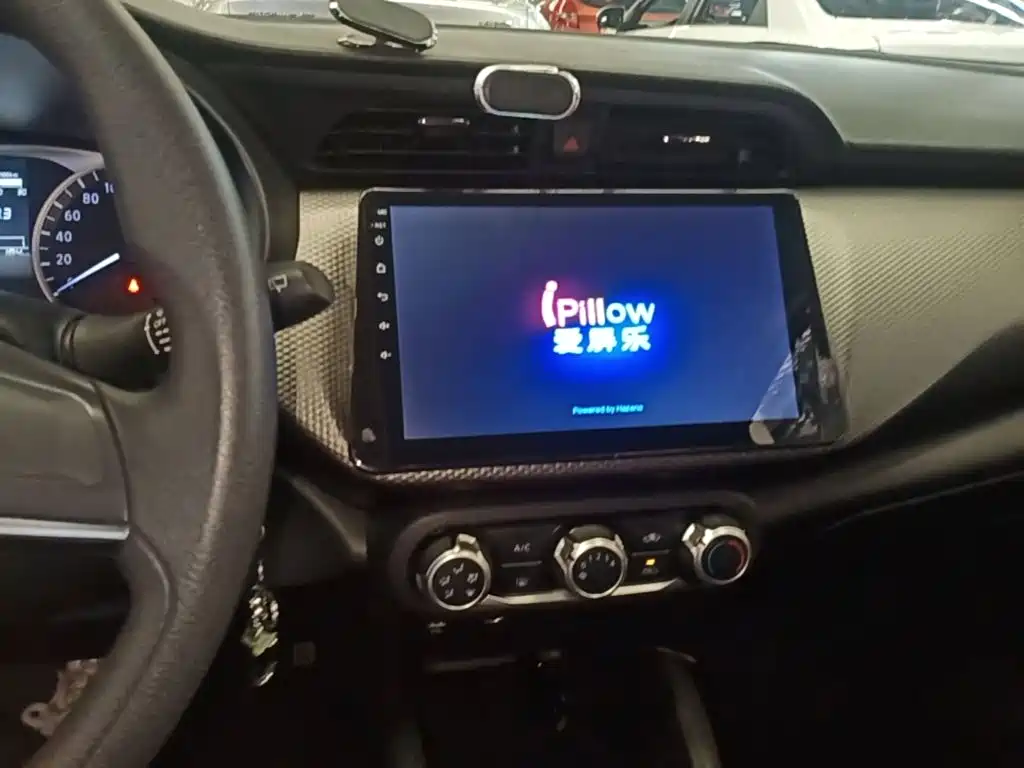 Nissan Kicks 2018 2017 1.5L CVT Cool Edition