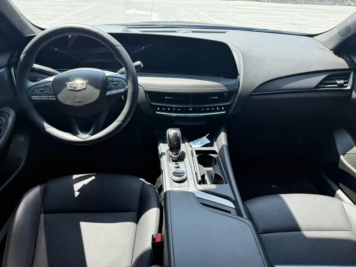 Cadillac CT5 2024 28T Luxury Model Pro фото 7