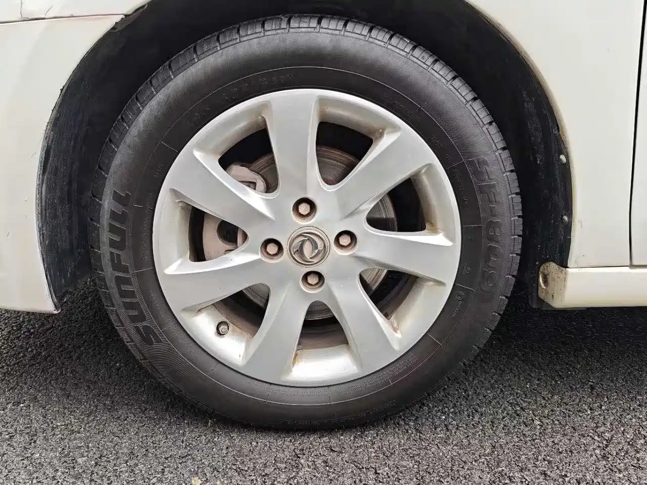 Dongfeng Aeolus Dongfeng Fengshen A60 2014 2014 1.6L Automatic Luxury
