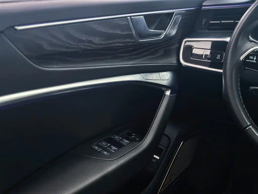 Audi A6L 2024 45 TFSI quattro Premium Dynamic фото 20