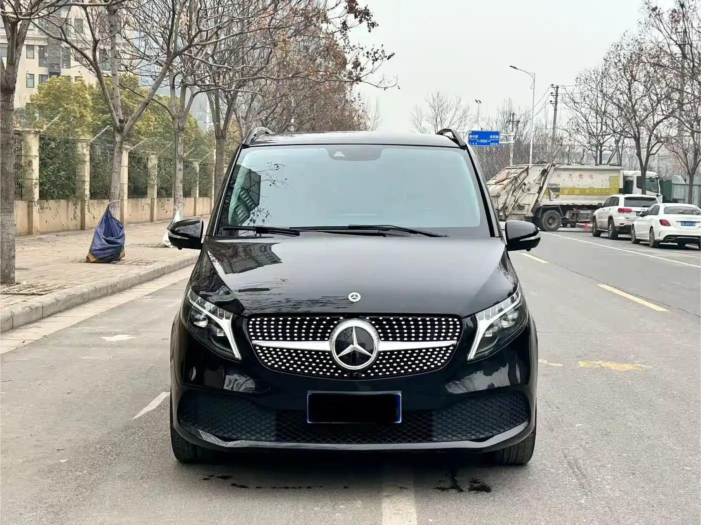 Фото 1 - Mercedes-Benz V-Class