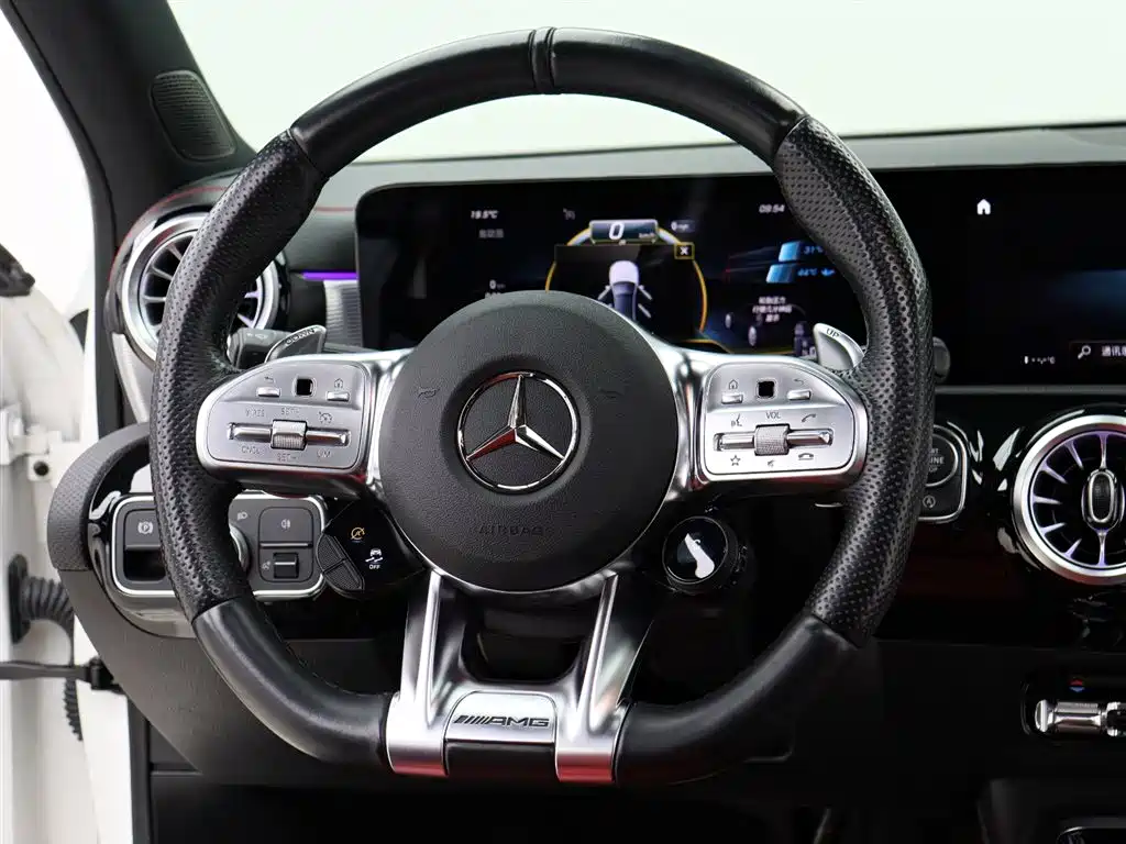 Mercedes-Benz A-Class AMG 2023 Model Year AMG A 35 L 4MATIC фото 14