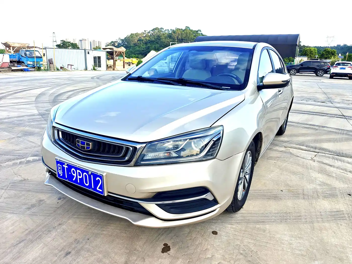 Фото 1 - Geely Emgrand