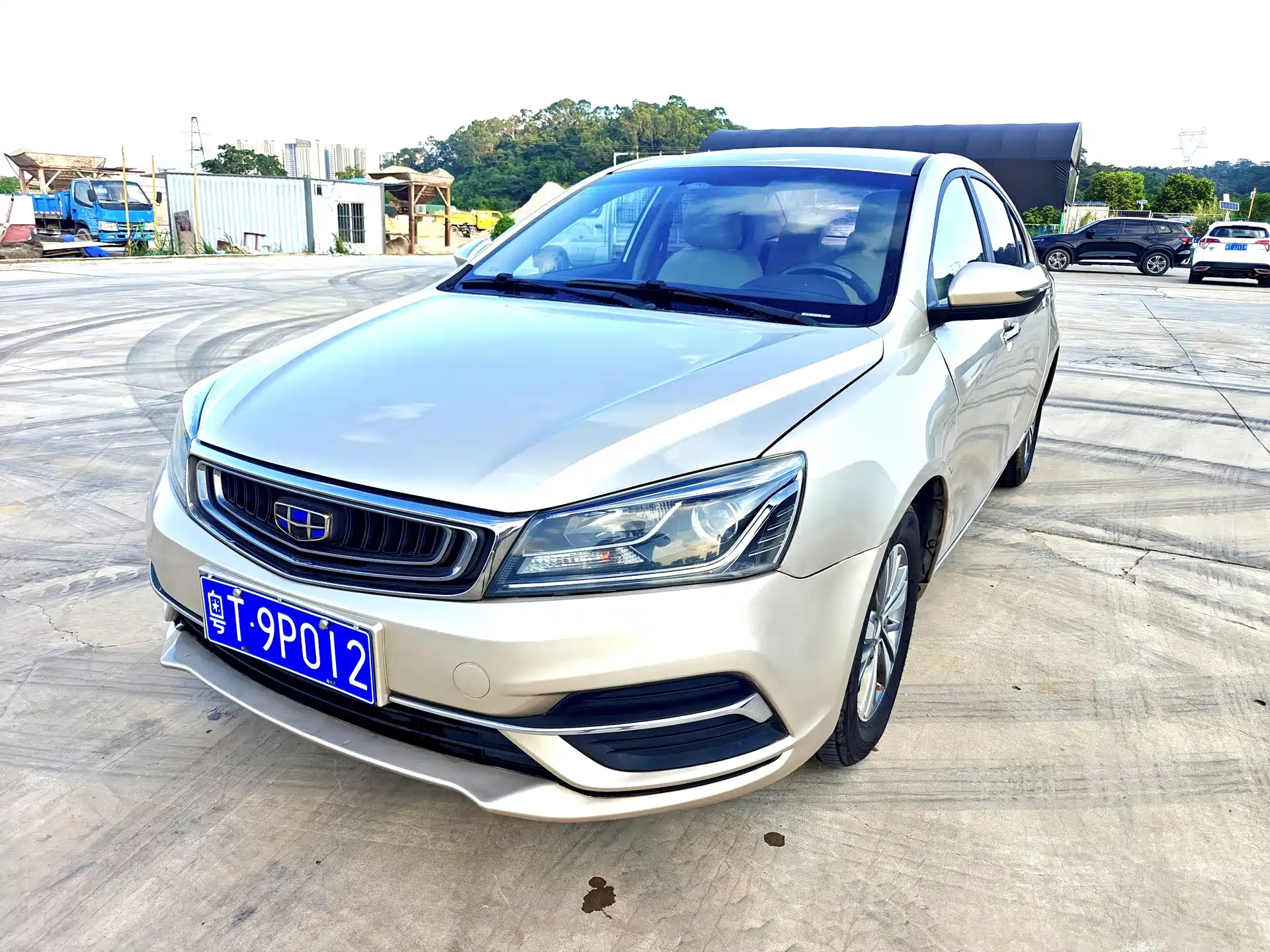 Фото 1 - Geely Emgrand