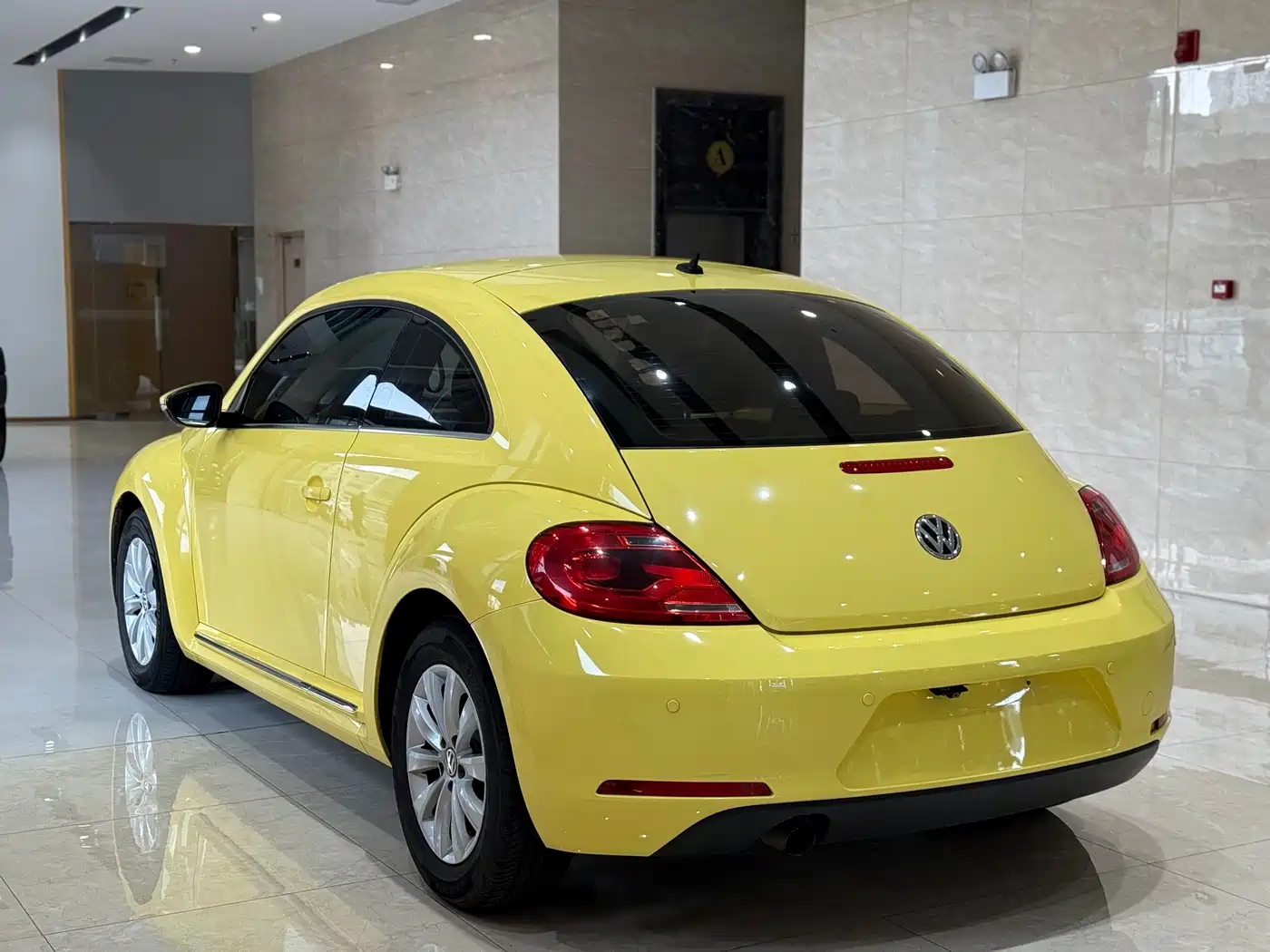 Volkswagen Beetle 2015 180TSI фото 13
