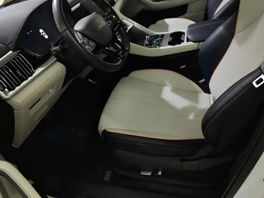 BYD Song PLUS PHEV 2023 Champion Edition DM-i 110KM Flagship фото 9