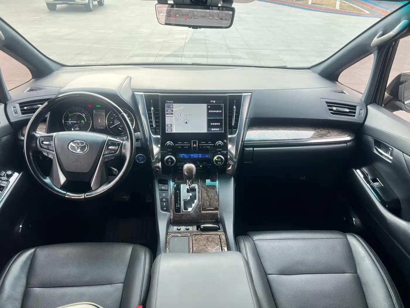 Toyota Vellfire 2020 Twin Engine 2.5L HV Premium Edition фото 5