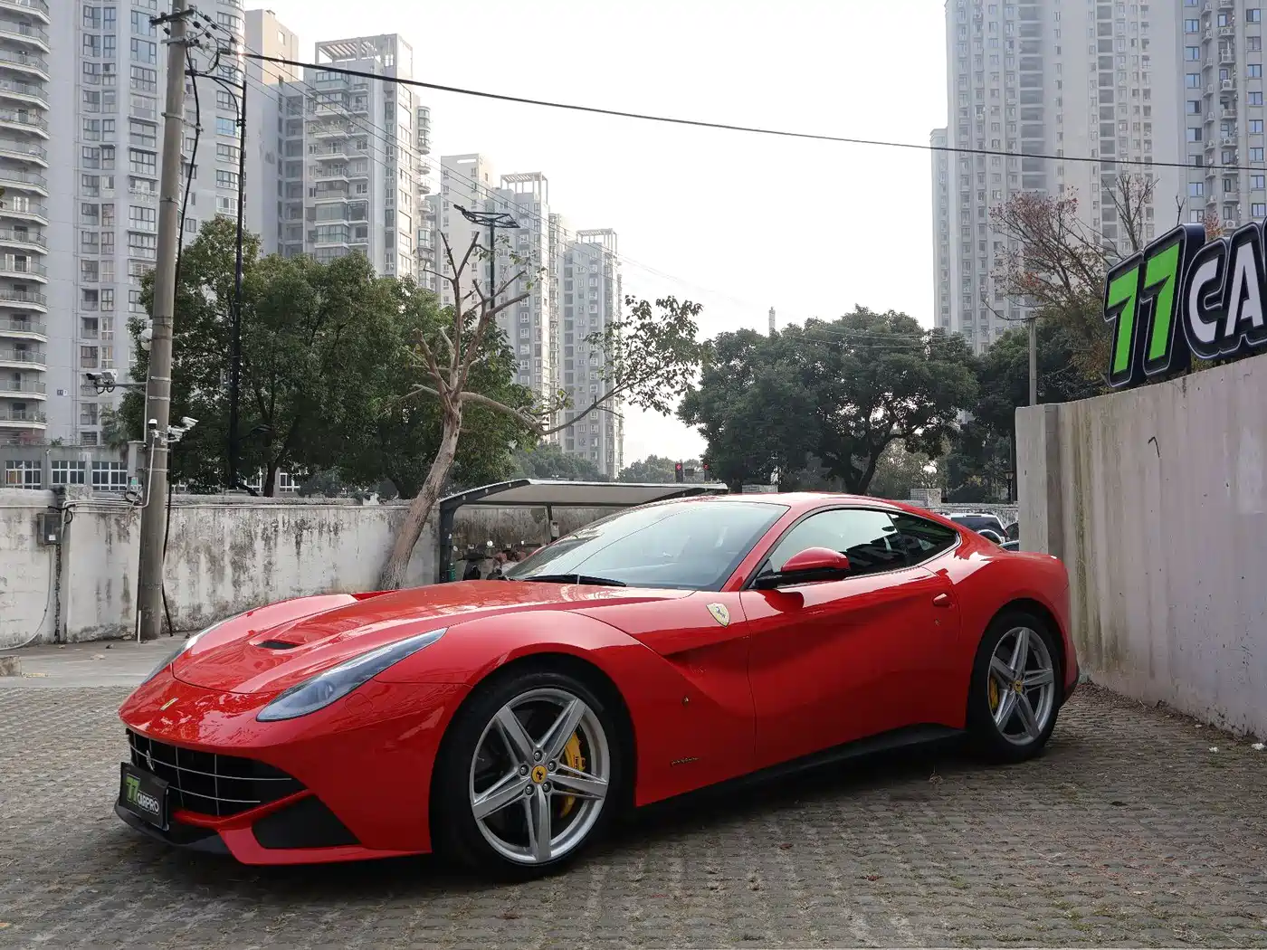 Ferrari F12berlinetta 2015 2013 6.3L Standard