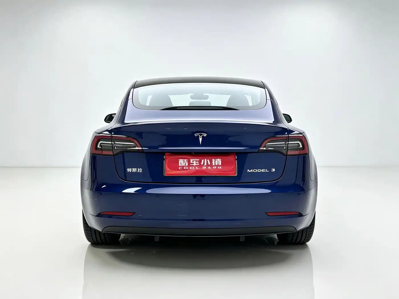 Фото 3 - Tesla Model 3