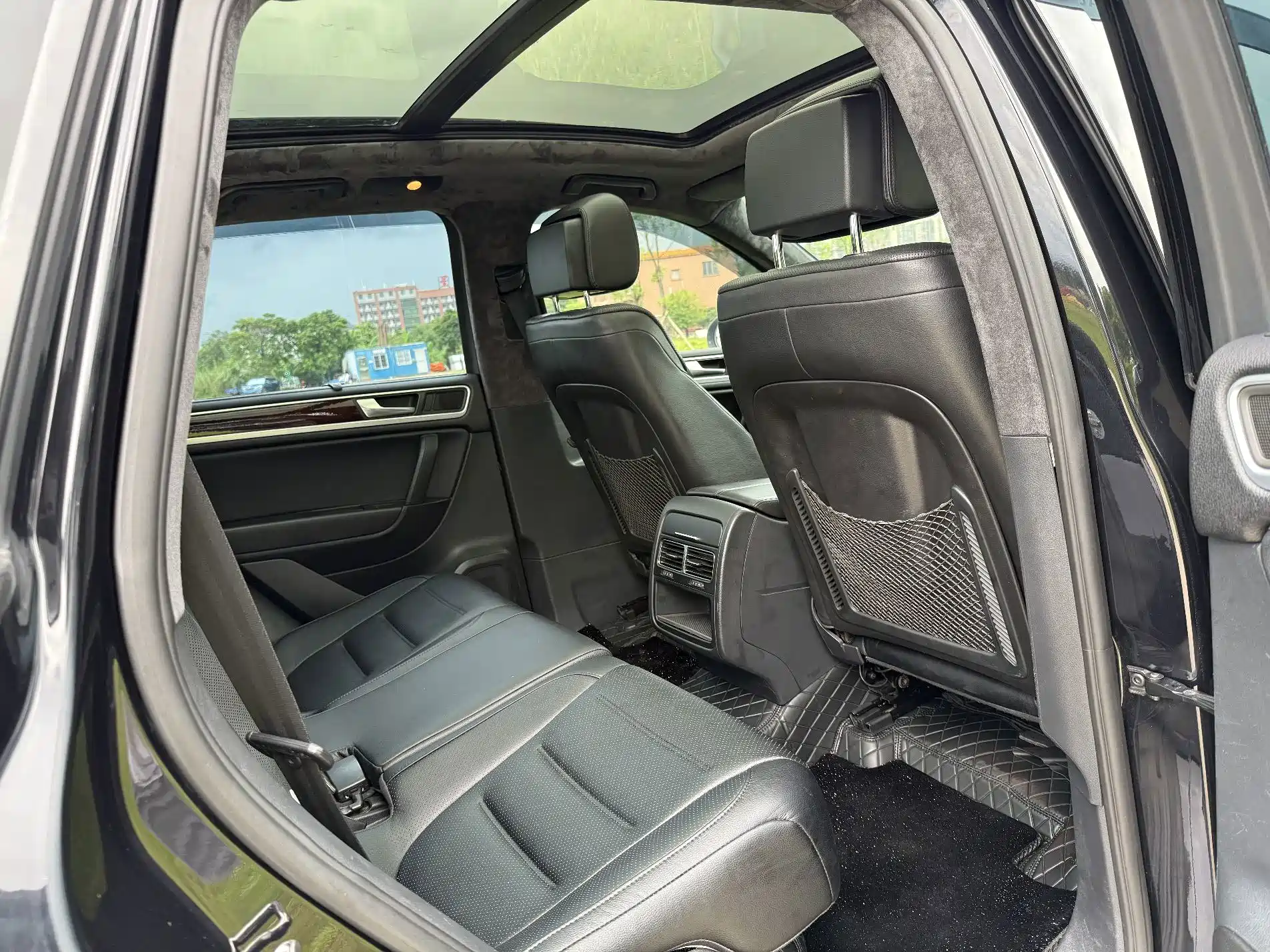 Фото 12 - Volkswagen Touareg