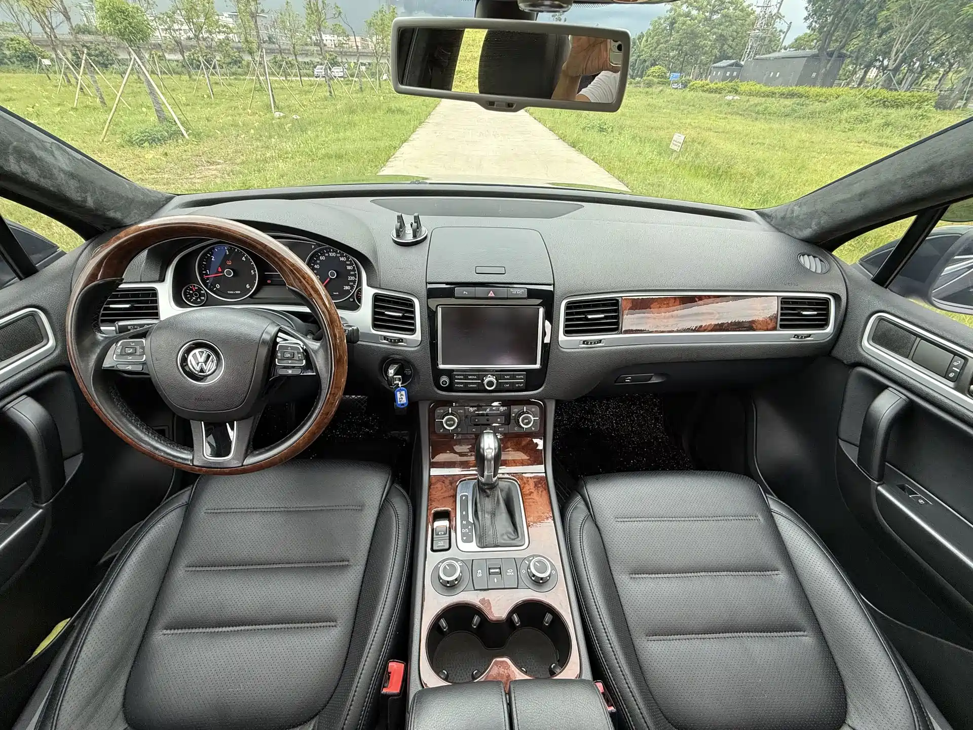 Фото 15 - Volkswagen Touareg
