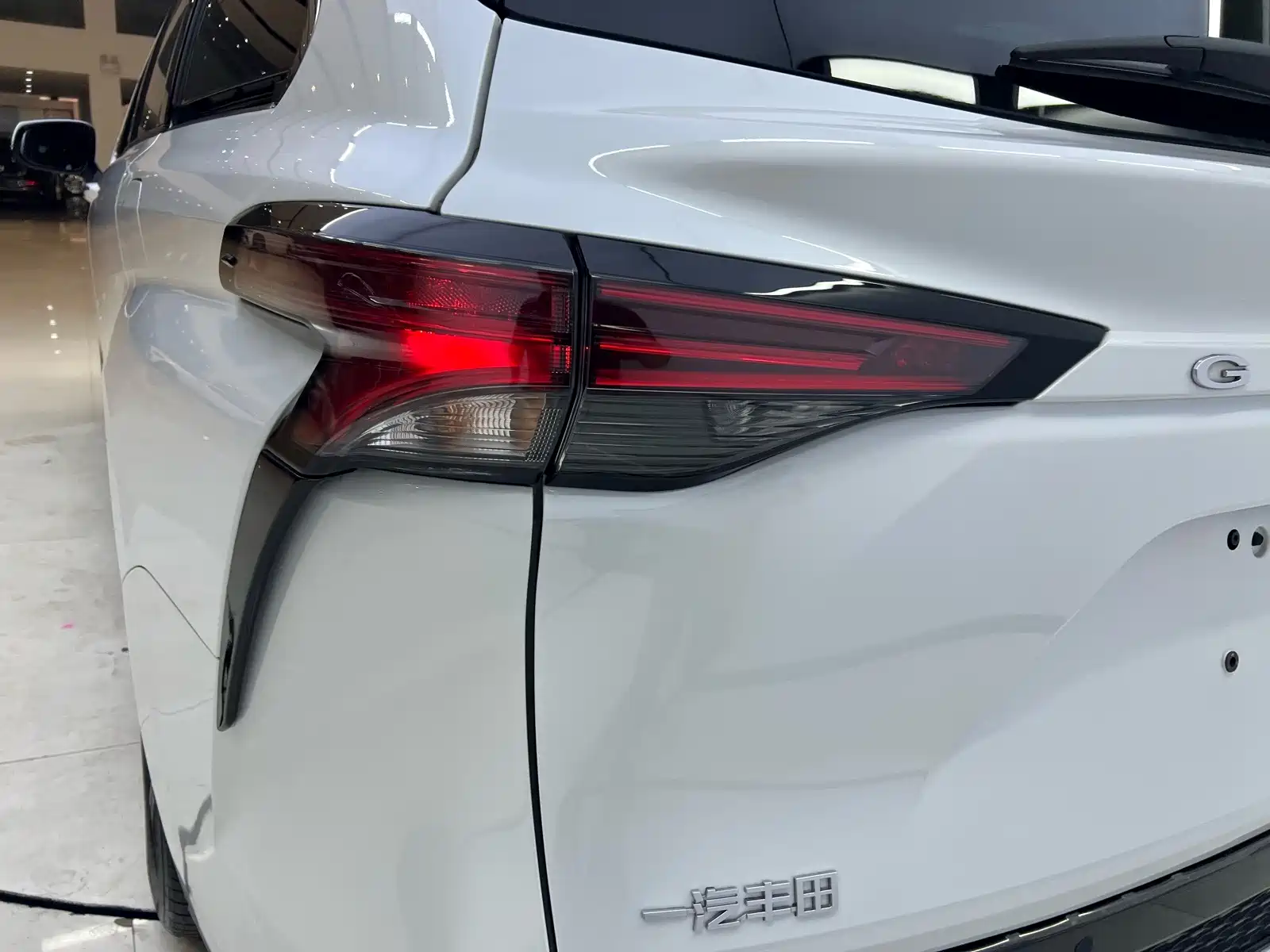 Фото 7 - Toyota Granvia