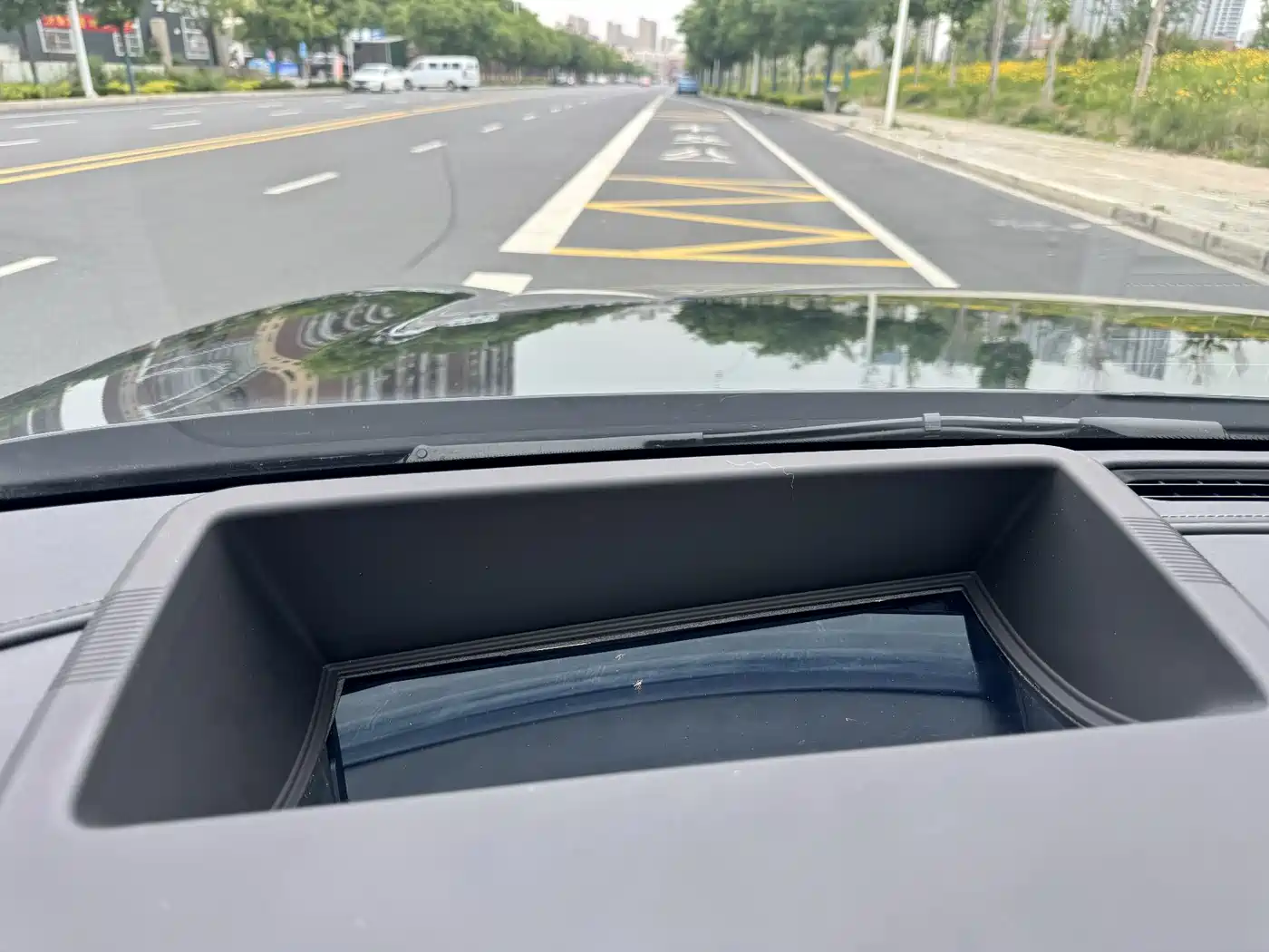 AITO Wenjie AITO M9 2024 Range Extender Ultra 52kWh 6-seater фото 40