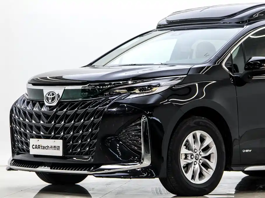 Toyota Granvia 2024 2.5L Hybrid Comfort фото 35