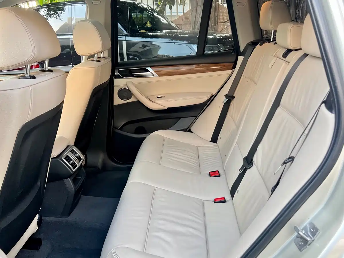 BMW X3 (Import) 2011 xDrive35i Luxury фото 7